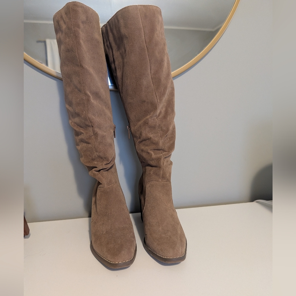 Universal Thread Women's Tessie Over the Knee Tall Boots